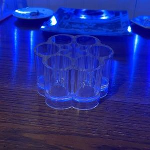 Makeup brush organizer/holder